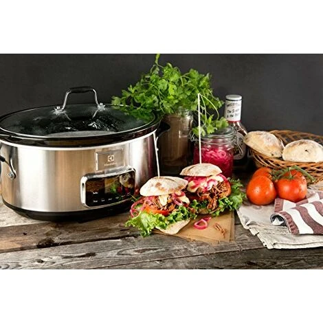 Electrolux ESC7400 Slow Cooker - Pentola Elettrica In Acciaio Inox Per Cottura Lenta Con 6 Programmi Predefiniti, 235 W, 6.6 Lt 2 Electrolux ESC7400 Slow Cooker - Pentola Elettrica In Acciaio Inox Per Cottura Lenta Con 6 Programmi Predefiniti, 235 W, 6.6 Lt - immagine 2