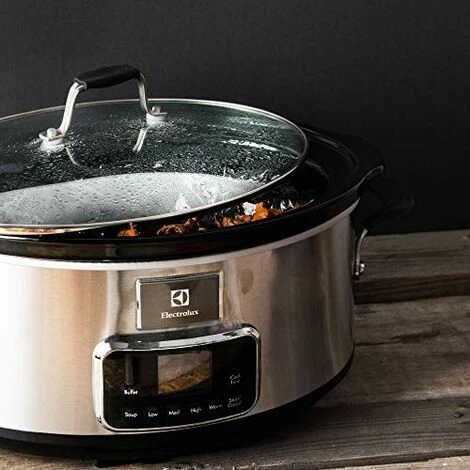 Electrolux ESC7400 Slow Cooker - Pentola Elettrica In Acciaio Inox Per Cottura Lenta Con 6 Programmi Predefiniti, 235 W, 6.6 Lt 4 Electrolux ESC7400 Slow Cooker - Pentola Elettrica In Acciaio Inox Per Cottura Lenta Con 6 Programmi Predefiniti, 235 W, 6.6 Lt - immagine 4